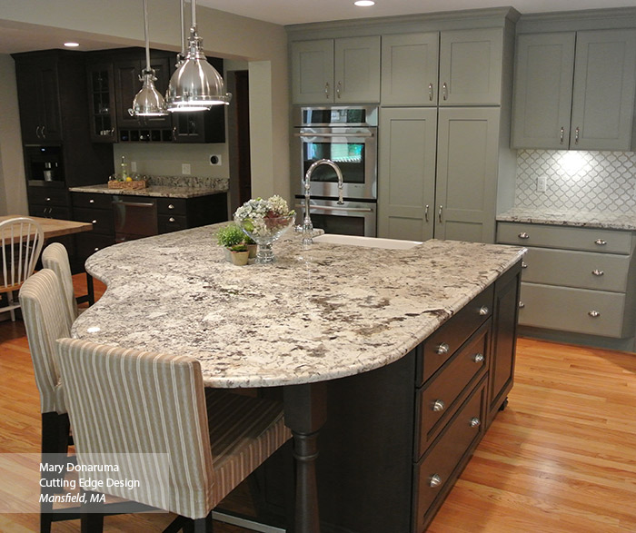 Open Kitchen Design with Dry Bar Area